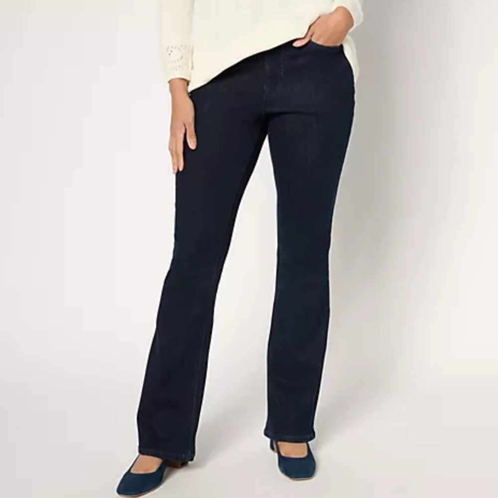 SUSAN GRAVER Women's Dark Blue fit and flare Jeans